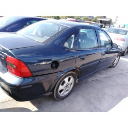 opel vectra b berlina del año 2000