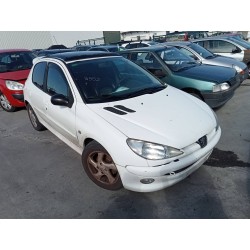 peugeot 206 berlina del año 2001