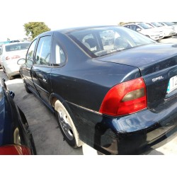 opel vectra b berlina del año 2000