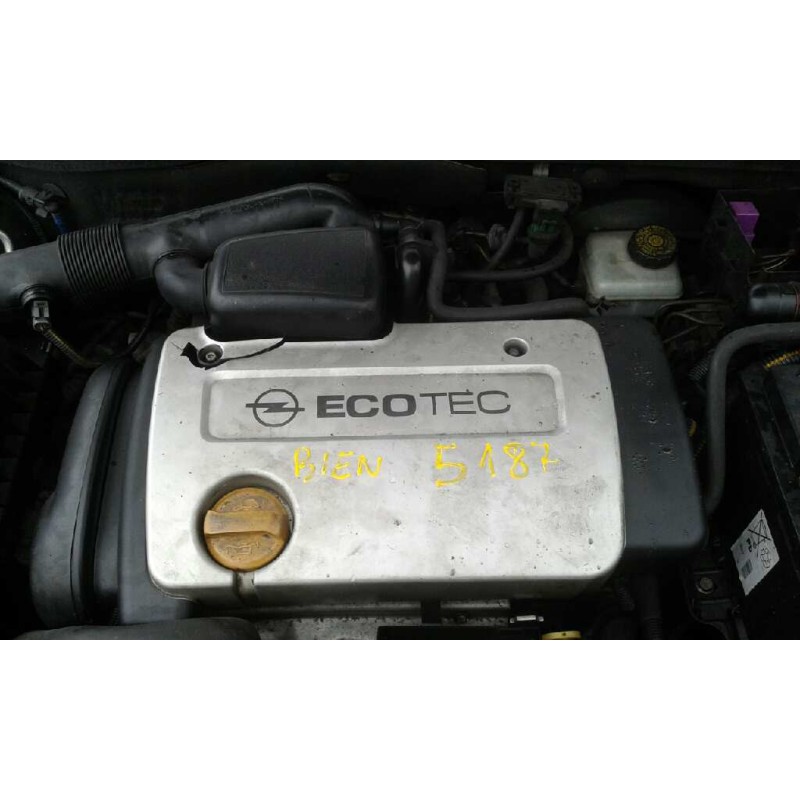opel astra g berlina del año 2000