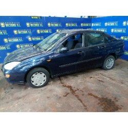 ford focus berlina (cak) del año 2000