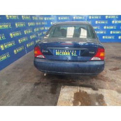 ford focus berlina (cak) del año 2000