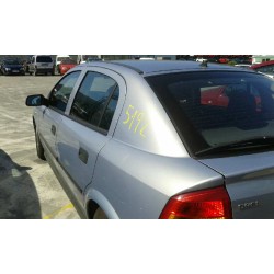 opel astra g berlina del año 2002
