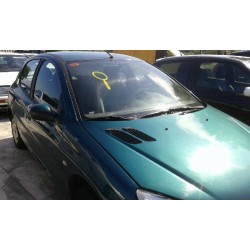 peugeot 206 berlina del año 2000