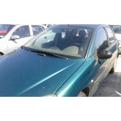peugeot 206 berlina del año 2000