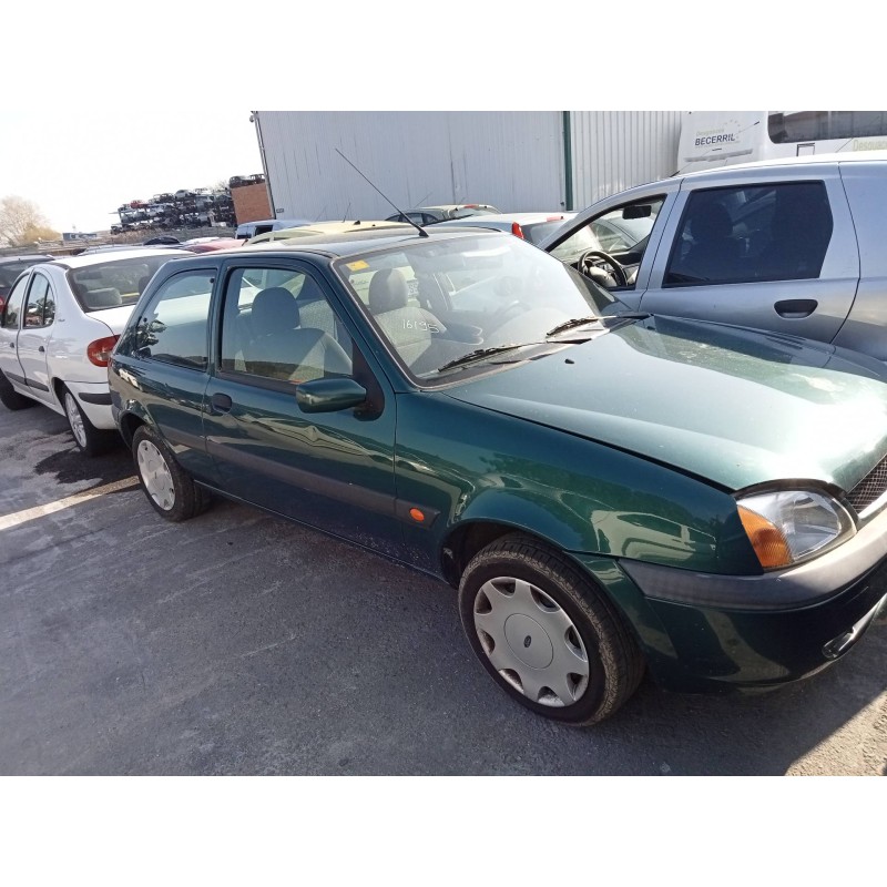 ford fiesta berlina (dx) del año 2002