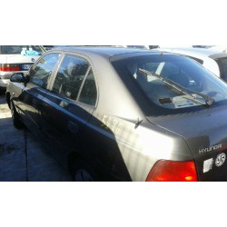 hyundai accent (x3) del año 2001