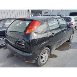 ford focus berlina (cak) del año 2004