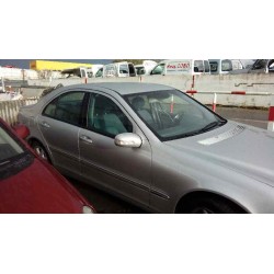 mercedes clase c (w203) berlina del año 2002