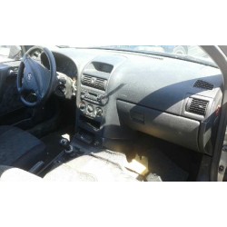 opel astra g berlina del año 2001