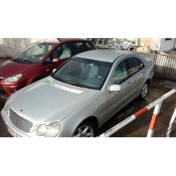 mercedes clase c (w203) berlina del año 2002