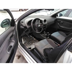 seat ibiza (6l1) del año 2004