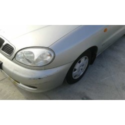 daewoo lanos del año 2002