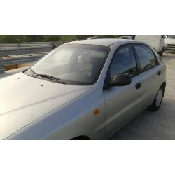 daewoo lanos del año 2002