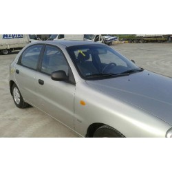 daewoo lanos del año 2002