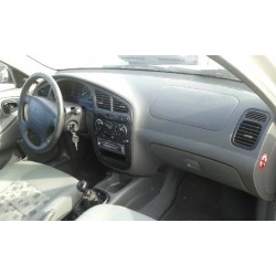 daewoo lanos del año 2002