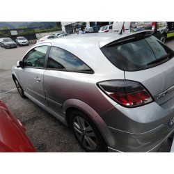 opel astra gtc del año 2009