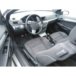 opel astra gtc del año 2009