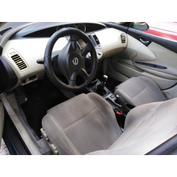 nissan primera berlina (p12) del año 2003