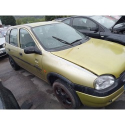 opel corsa b del año 2000