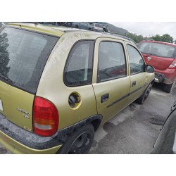 opel corsa b del año 2000