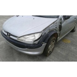 peugeot 206 berlina del año 2002