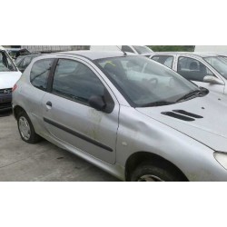 peugeot 206 berlina del año 2002