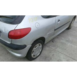 peugeot 206 berlina del año 2002