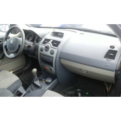 renault megane ii classic berlina del año 2004