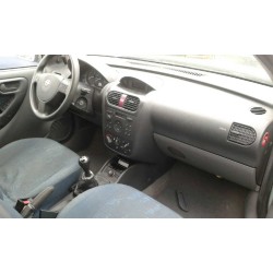 opel corsa c del año 2001