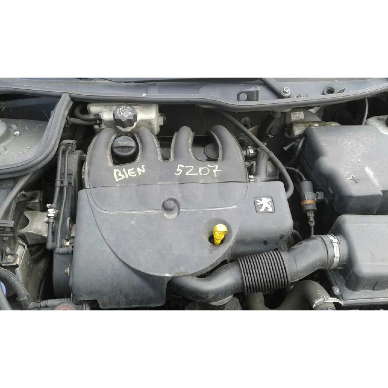 peugeot 206 berlina del año 2001