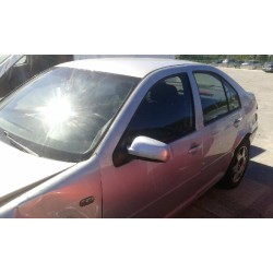 volkswagen bora berlina (1j2) del año 2000
