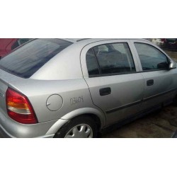 opel astra g berlina del año 2000