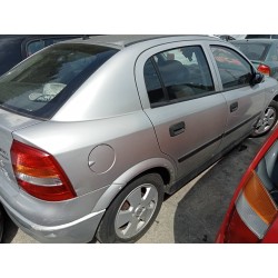 opel astra g berlina del año 2002