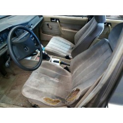 mercedes clase c (w201) berlina del año 1988