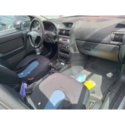 opel astra g berlina del año 2002