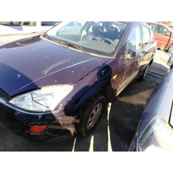 ford focus berlina (cak) del año 2001