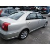 toyota avensis berlina (t25) del año 2003
