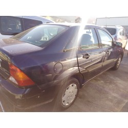 ford focus berlina (cak) del año 2001
