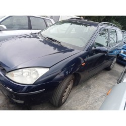 ford focus berlina (cak) del año 2001