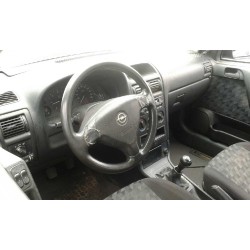 opel astra g berlina del año 1998
