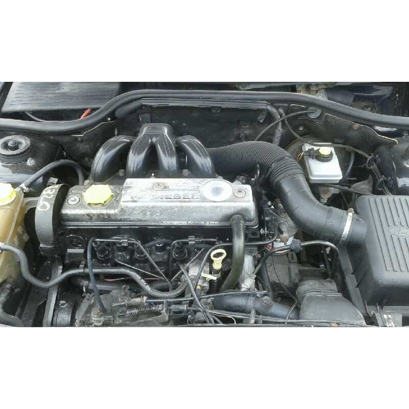 ford escort berlina/turnier del año 1990