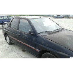 ford escort berlina/turnier del año 1990
