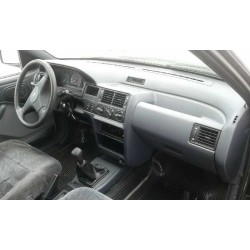ford escort berlina/turnier del año 1990
