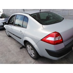 renault megane ii classic berlina del año 2004
