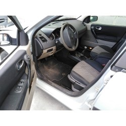renault megane ii classic berlina del año 2004