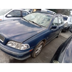 volvo v40 familiar del año 1998
