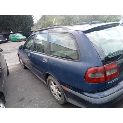 volvo v40 familiar del año 1998