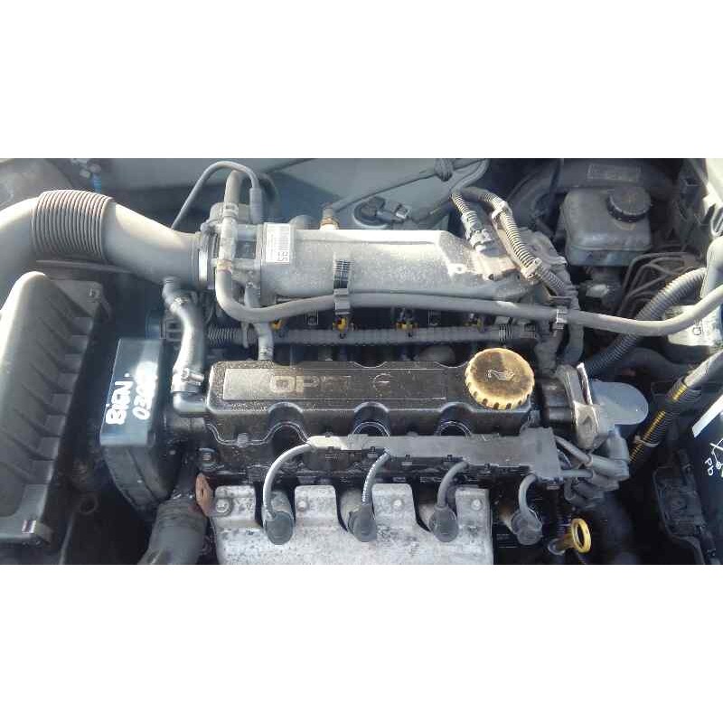 opel astra g berlina del año 2000