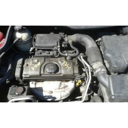 peugeot 206 berlina del año 2000